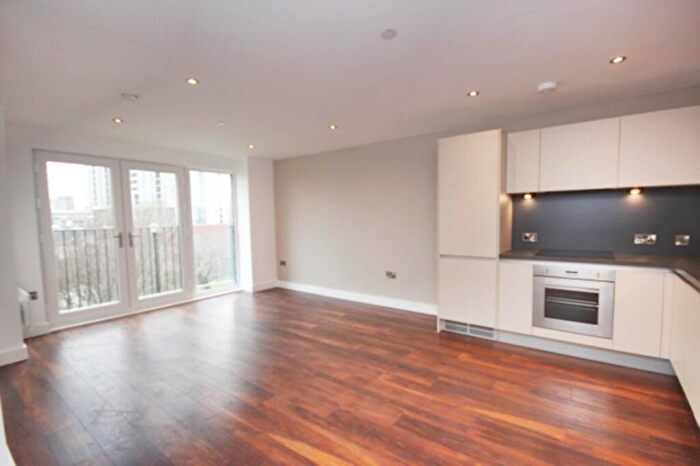 2 Bedroom Apartment For Sale In Ordsall Lane, Salford, M5