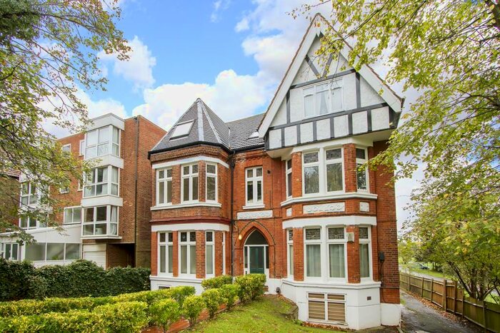 1 Bedroom Apartment To Rent In Auckland Road, Upper Norwood, London, SE19