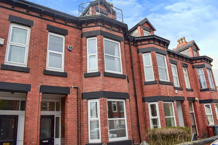 6 Bedroom Terraced House To Rent In Granville Road, Fallowfield, M14