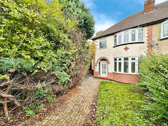 3 Bedroom Detached House For Sale In Sedgley Road, Sedgley, Dudley, DY1