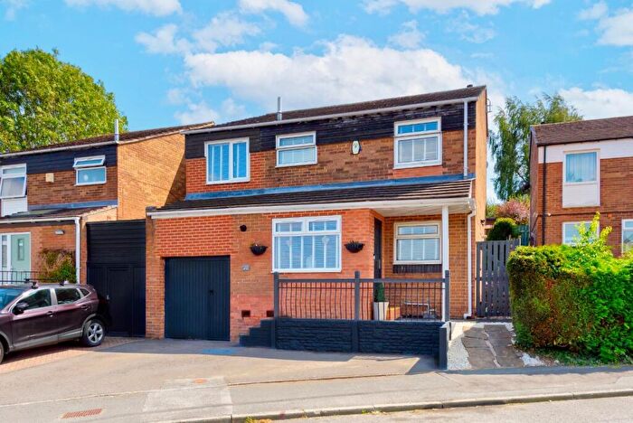 5 Bedroom Detached House For Sale In Willow Crescent, Chapeltown, Sheffield, S35