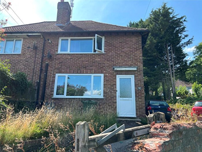 3 Bedroom Semi Detached House For Sale In Vernon Way, Guildford, Surrey, GU2