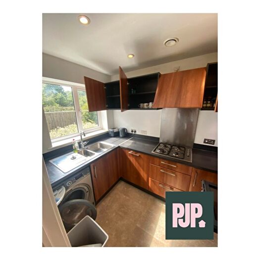 4 Bedroom Semi-Detached House To Rent In James Counsell Way, Bristol, BS34