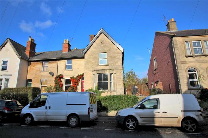 4 Bedroom Terraced House To Rent In Marshfield Road, Chippenham, SN15