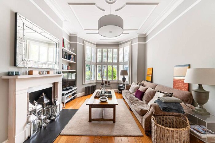 4 Bedroom House To Rent In Carlisle Road, Queen's Park, London, NW6