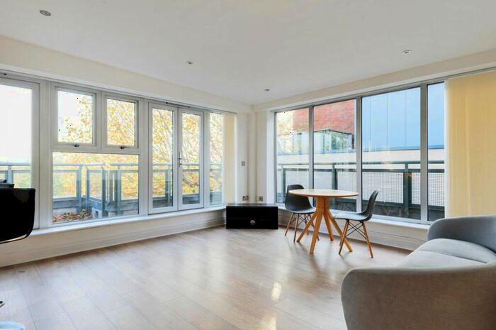 2 Bedroom Flat To Rent In Spa Road, London, SE16