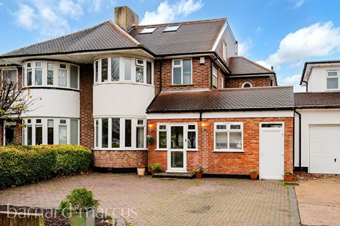 5 Bedroom Semi-Detached House For Sale In Timbercroft, Epsom, KT19