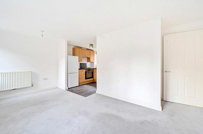 1 Bedroom Flat For Sale In Francis Copse, Colden Common, Winchester, Hampshire, SO21