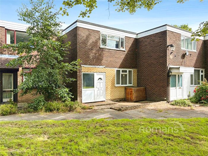 2 Bedroom Terraced House For Sale In Chaucer Road, Farnborough, Hampshire, GU14
