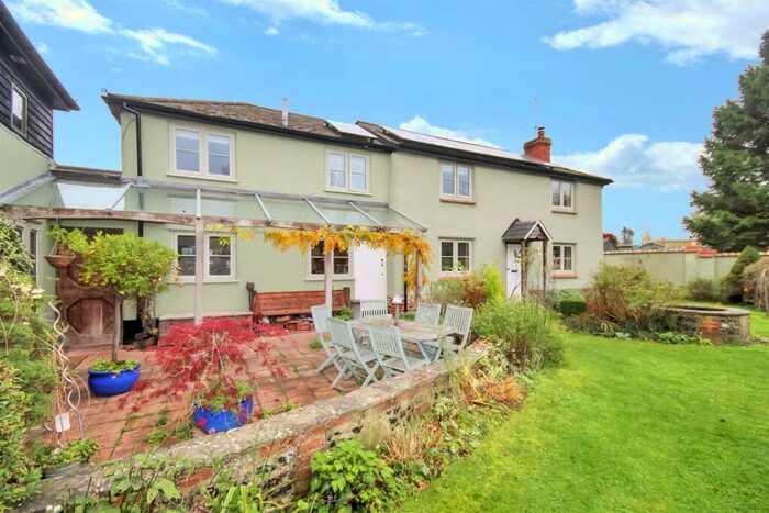 4 Bedroom Detached House For Sale In Lower Backway, Shrewton, Salisbury, SP3