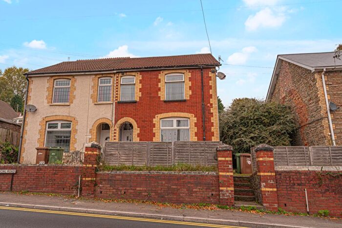3 Bedroom Semi-Detached House For Sale In Commercial Road, Machen, CF83