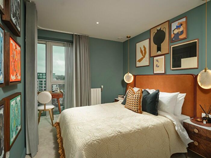 2 Bedroom Flat For Sale In Royal Arsenal Riverside, London, SE18