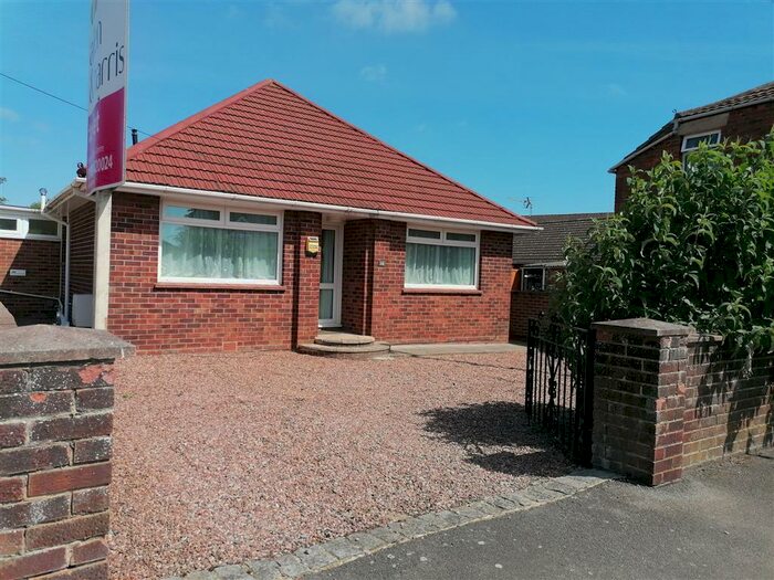 2 Bedroom Bungalow To Rent In Oxford Road, Swindon, SN3