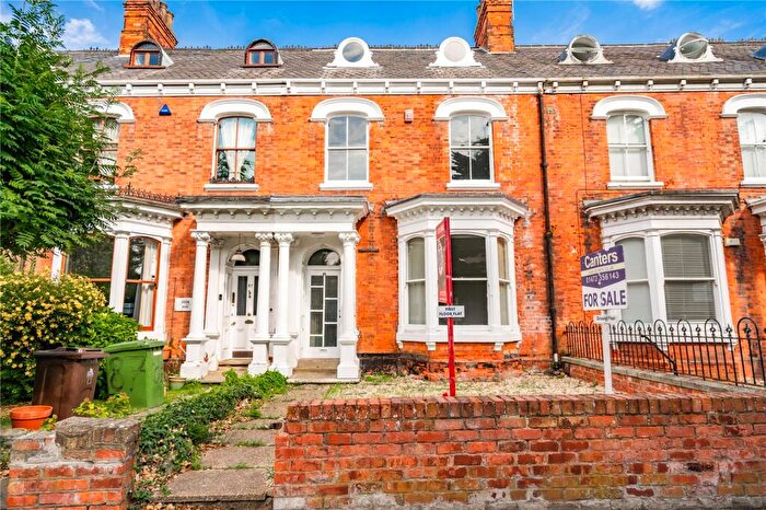 2 Bedroom Apartment For Sale In Abbey Road, Grimsby, Lincolnshire, DN32
