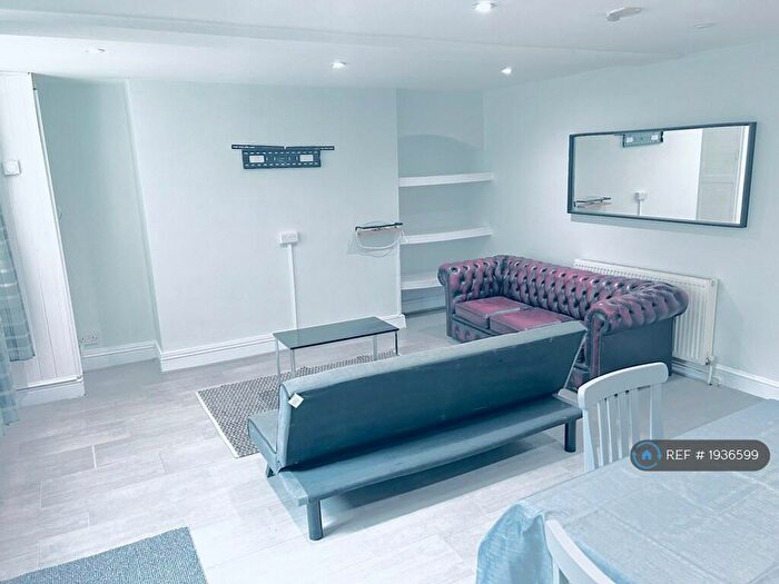 1 Bedroom Flat To Rent In Southampton Street, Reading, RG1