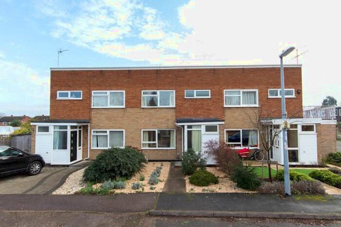 3 Bedroom Terraced House To Rent In Pakenham Close, Cambridge, Cambridgeshire, CB4