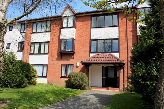 2 Bedroom Flat To Rent In Dorset Road, Huyton, Liverpool, L36