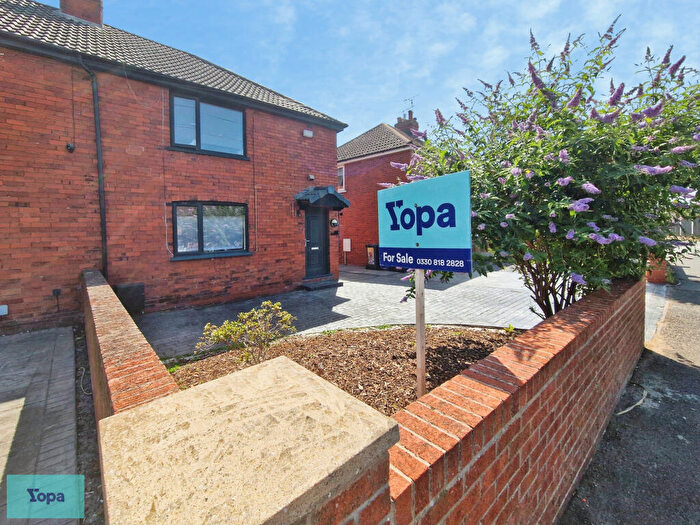 3 Bedroom Semi-Detached House For Sale In Crookesbroom Lane, Hatfield, Doncaster, DN7