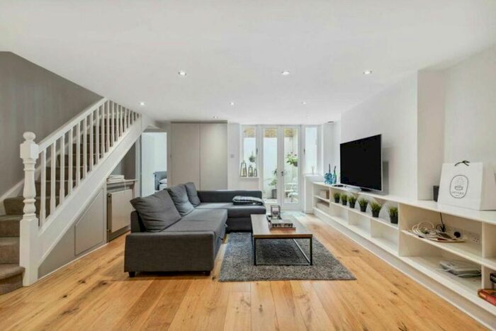 1 Bedroom Flat To Rent In Portobello Road, London, W10