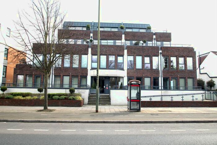 1 Bedroom Flat To Rent In -, Lower Richmond Road, Mortlake, TW9