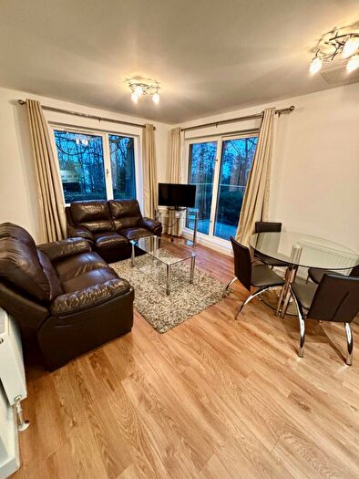 2 Bedroom Flat To Rent In Oakhill Grange, West End, Aberdeen, AB15