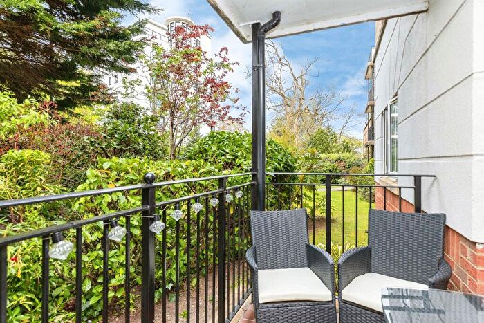 2 Bedroom Flat For Sale In St. Peters Road, Bournemouth, BH1