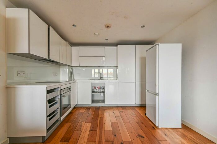 1 Bedroom Flat To Rent In Bramah Rd, Brixton, London, SW9