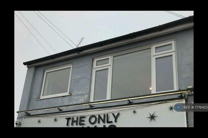 2 Bedroom Flat To Rent In Fyfield Road, Ongar, CM5