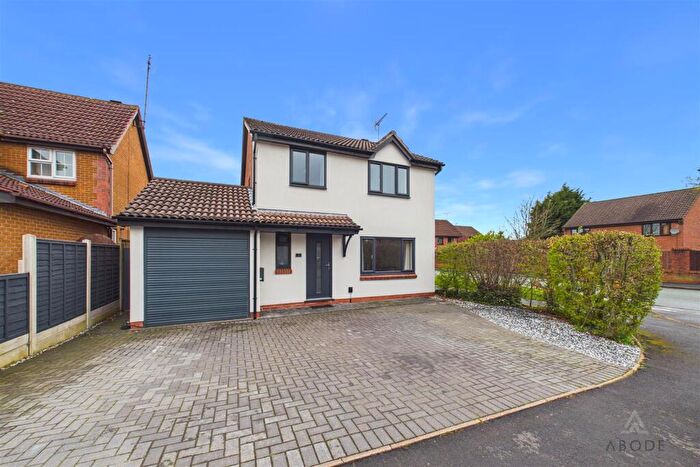 4 Bedroom Detached House For Sale In Heron Drive, Uttoxeter, Staffordshire, ST14