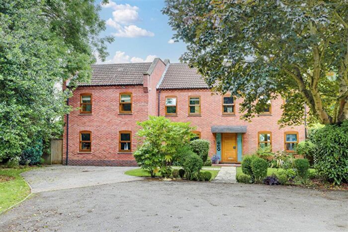 4 Bedroom Detached House For Sale In Private Road, Mapperley Park Borders, Nottinghamshire, NG5