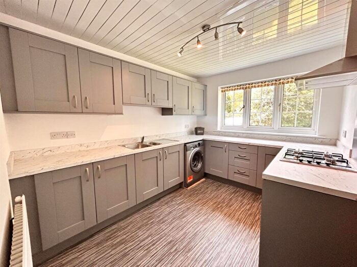 2 Bedroom Apartment For Sale In Godly Close, Rishworth, Sowerby Bridge, HX6