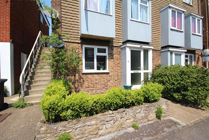 2 Bedroom Maisonette To Rent In Drummond Road, Guildford, GU1