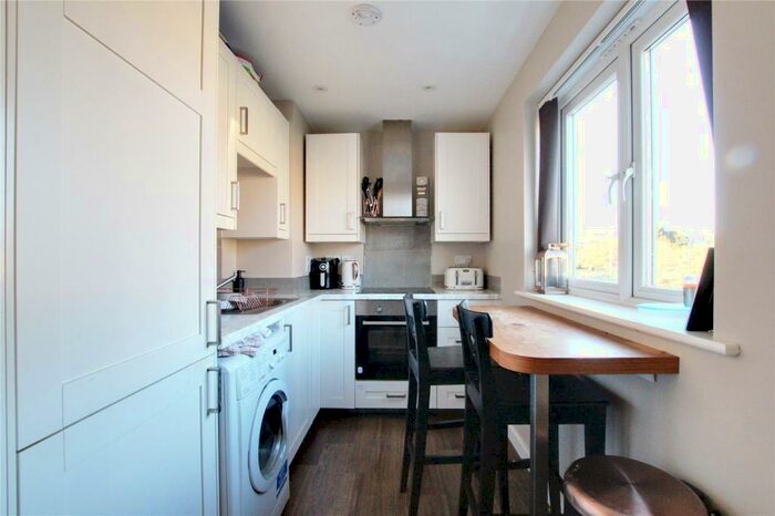 2 Bedroom Apartment To Rent In Goring Road, Goring-by-Sea, Worthing, West Sussex, BN12