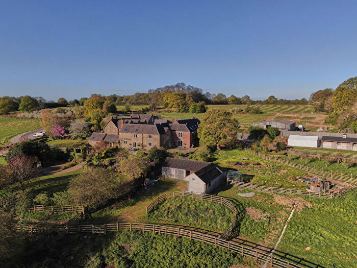 5 Bedroom Barn Conversion For Sale In Port Way, Coxbench, DE21