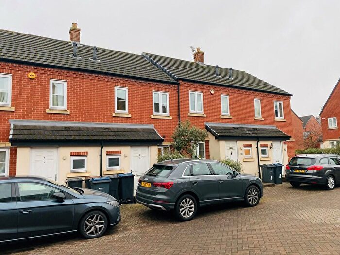 2 Bedroom Terraced House To Rent In Nightingale Close, Edgbaston, Birmingham, B15