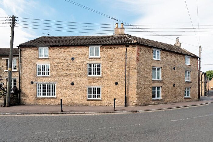 6 Bedroom Detached House For Sale In Amp; High Street, Harrold, Bedfordshire, MK43