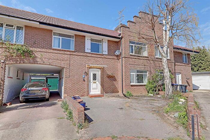 4 Bedroom Semi-Detached House For Sale In Lansdowne Place, Worthing, BN11