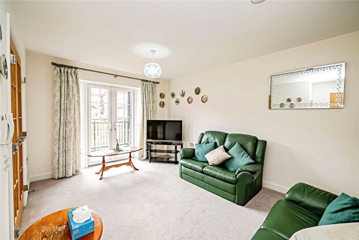 1 Bedroom Flat For Sale In Eaves Court, Princes Risborough, HP27