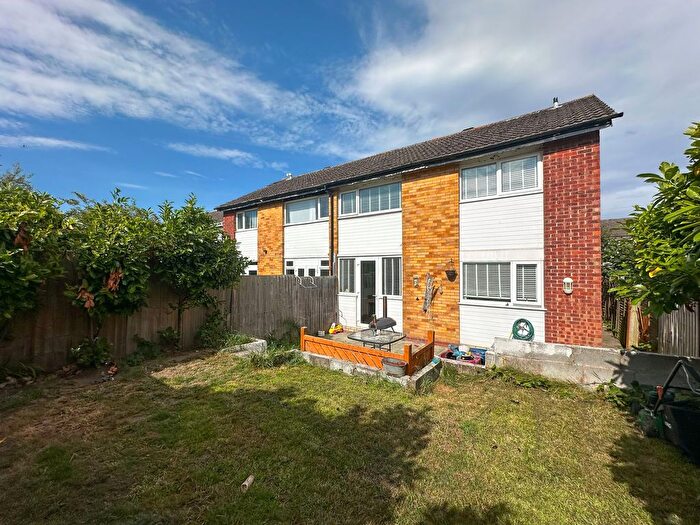 4 Bedroom Property For Sale In Cheshire Way, Wirral, CH61