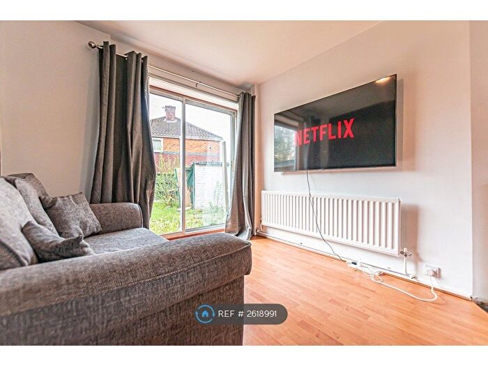 2 Bedroom Semi Detached House To Rent In Dale Acre Drive, Bootle, L30