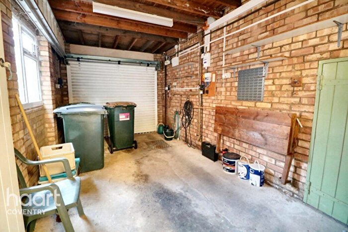 3 Bedroom Detached House For Sale In Dewsbury Avenue, Coventry, CV3