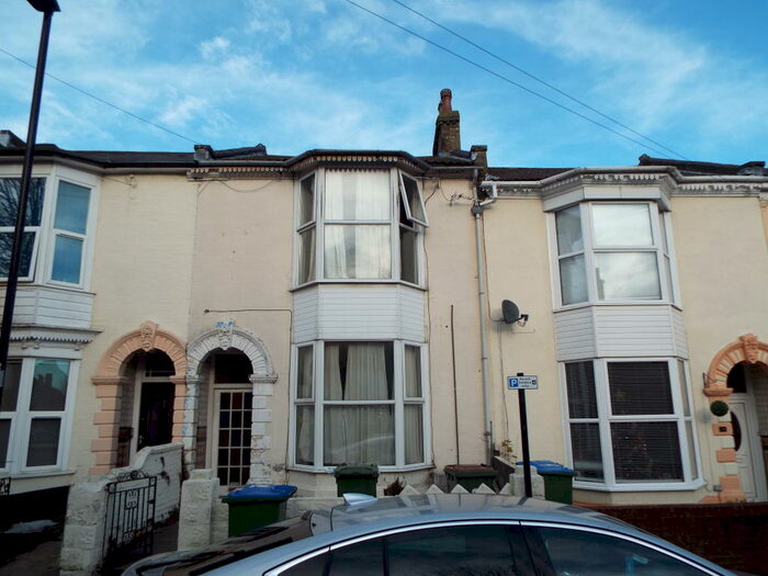 2 Bedroom Apartment To Rent In Cranbury Avenue, Central, SO14