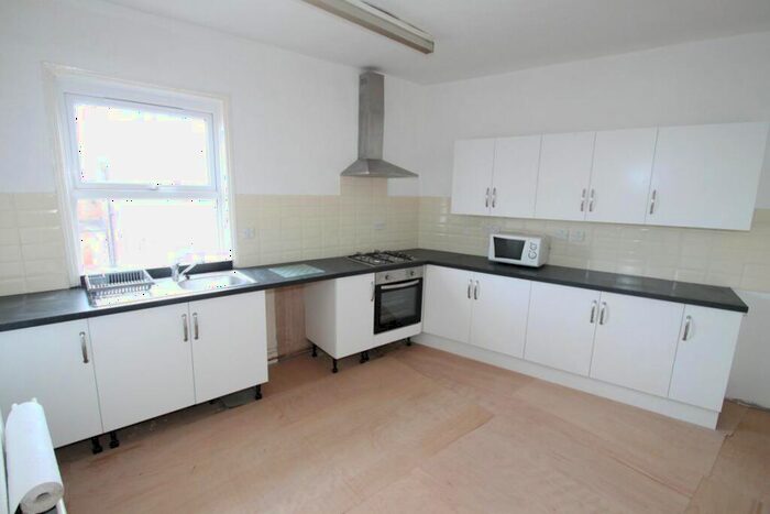 5 Bedroom Flat To Rent In Braunstone Gate, Leicester, LE3