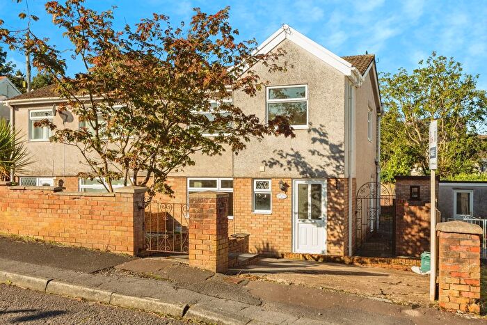 3 Bedroom Semi-Detached House For Sale In Springfield Close, Gowerton, Swansea, SA4