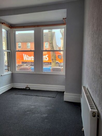 1 Bedroom Property To Rent In Boulevard, Hull, HU3