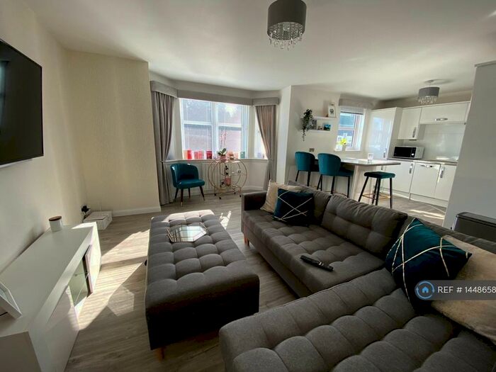 2 Bedroom Flat To Rent In Albury Mansions, Aberdeen, AB11