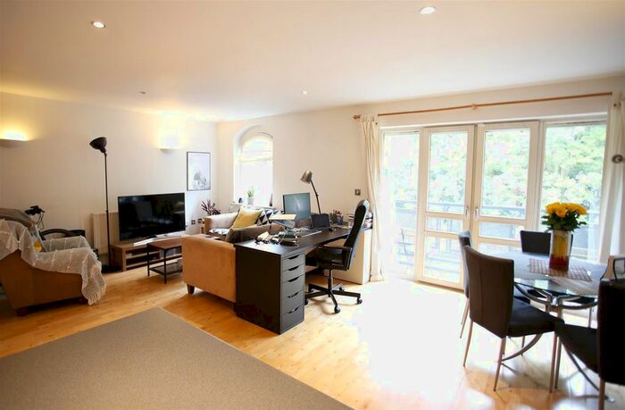 2 Bedroom Flat To Rent In Wharf Road, Nottingham, NG7