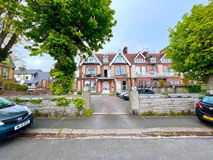 2 Bedroom Flat To Rent In Queens Gate, Plymouth, PL4