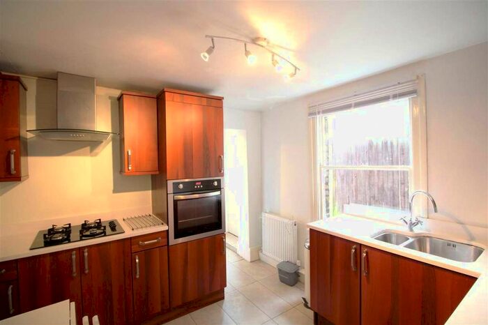 1 Bedroom Flat To Rent In Ducie Street, London, SW4