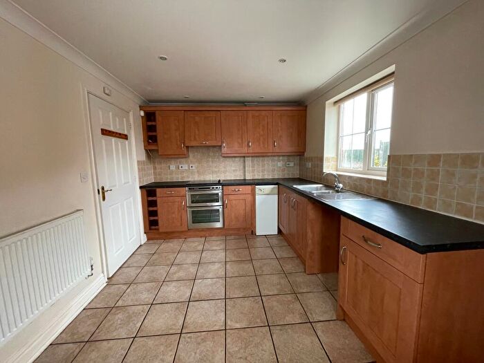 3 Bedroom Semi-Detached House To Rent In Churchfields, Folkingham, NG34